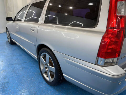2005 Volvo V70 R