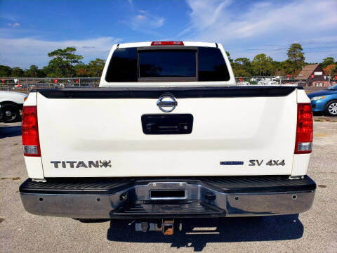 2013 Nissan Titan SV
