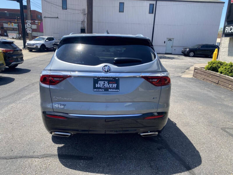 2024 Buick Enclave Essence