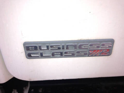 2005 Freightliner M2 106