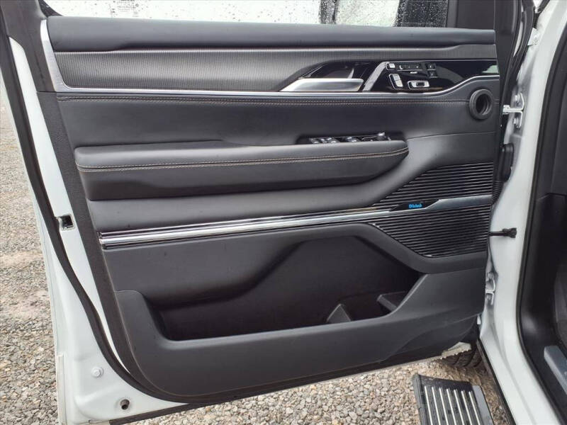 2023 Jeep Grand Wagoneer Obsidian