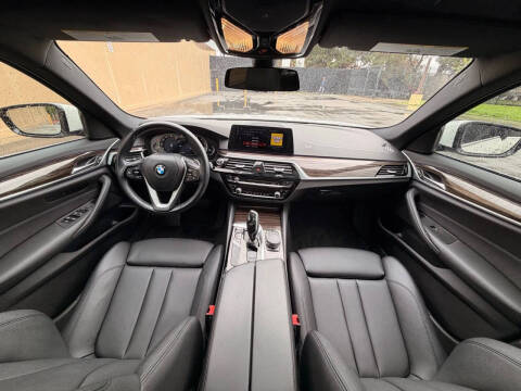 2017 BMW 5 Series 530i