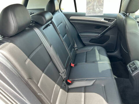 2016 Volkswagen Golf