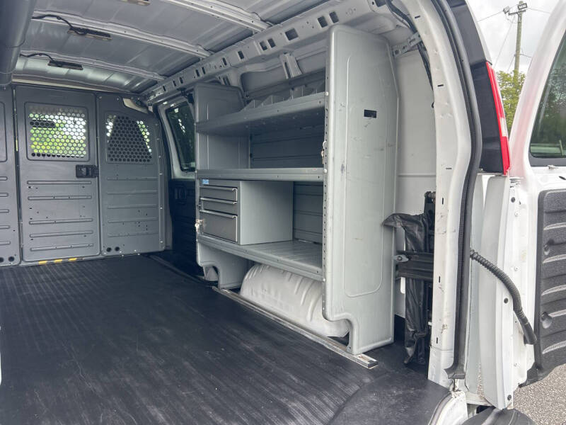 2017 Chevrolet Express 2500