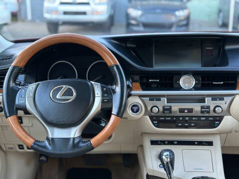2013 Lexus ES 300h