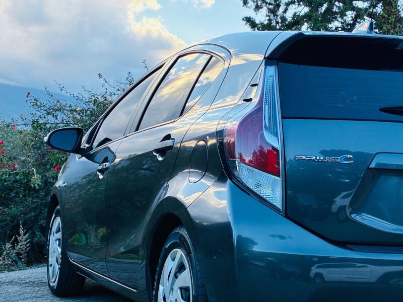 2015 Toyota Prius c One