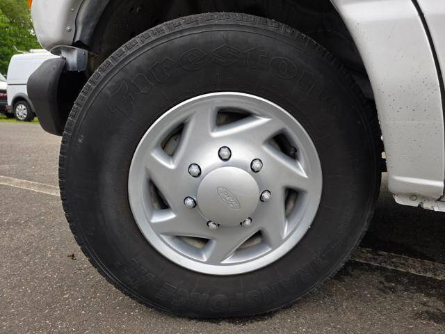 2005 Ford E-Series E-350 SD