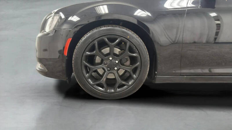 2018 Chrysler 300 S