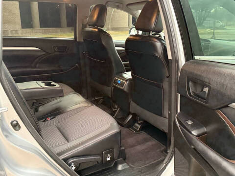 2016 Toyota Highlander LE Plus