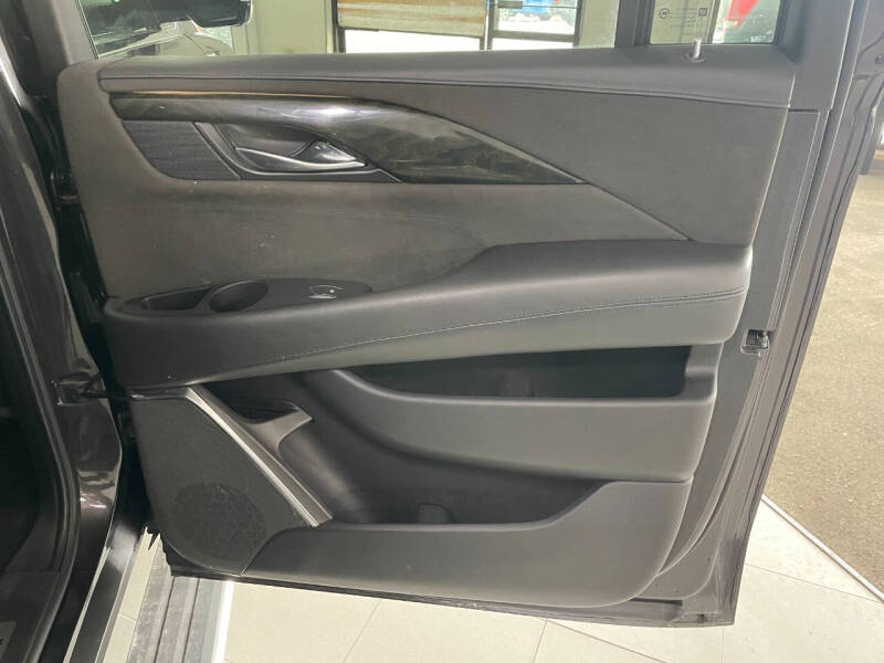 2018 Cadillac Escalade ESV Platinum
