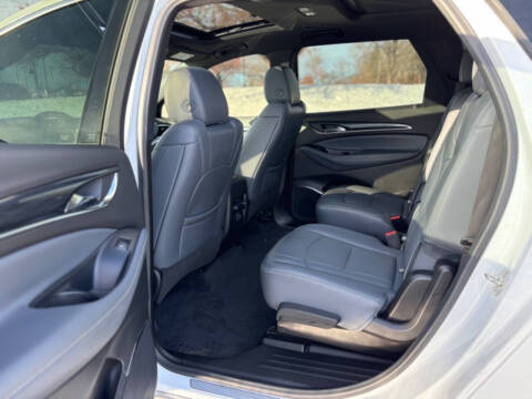 2022 Buick Enclave Essence