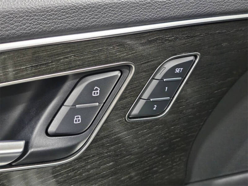 2023 Audi Q7 quattro Premium Plus 55 TFSI