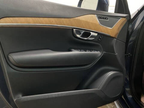 2025 Volvo XC90 B6 Plus Bright Theme 7P