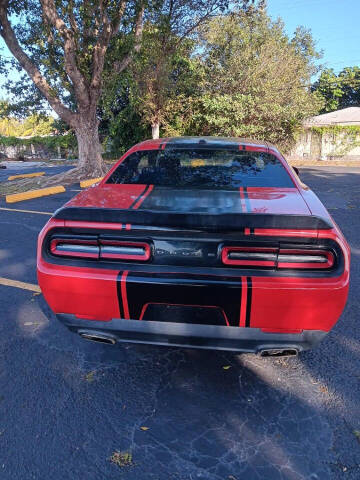 2016 Dodge Challenger SXT
