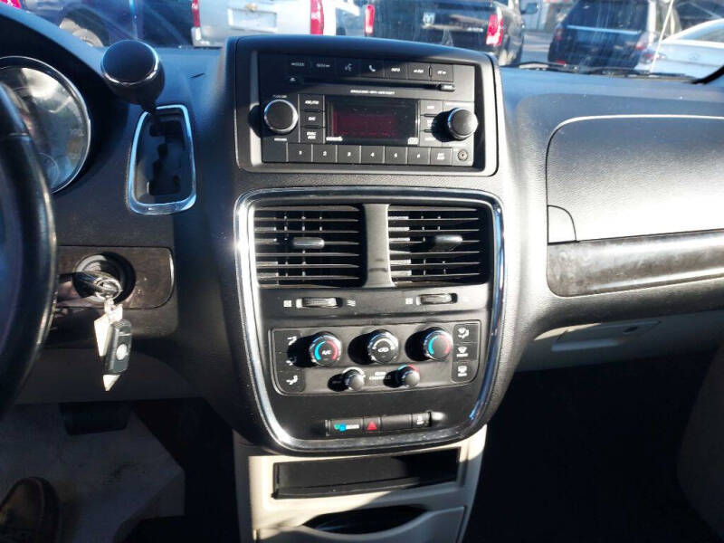 2014 Dodge Grand Caravan SE