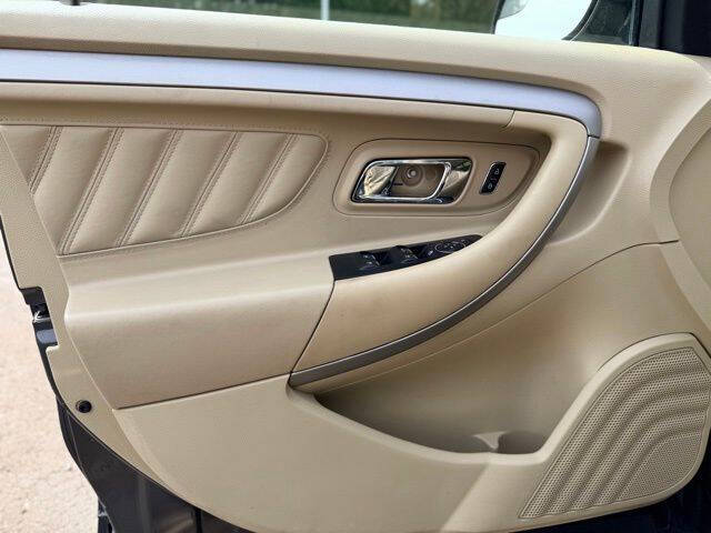2018 Ford Taurus SE