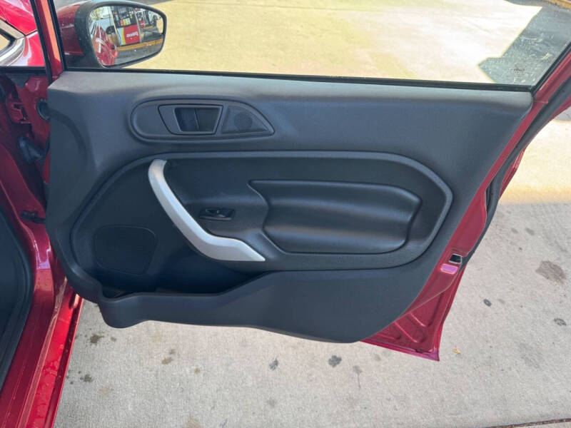 2012 Ford Fiesta SEL