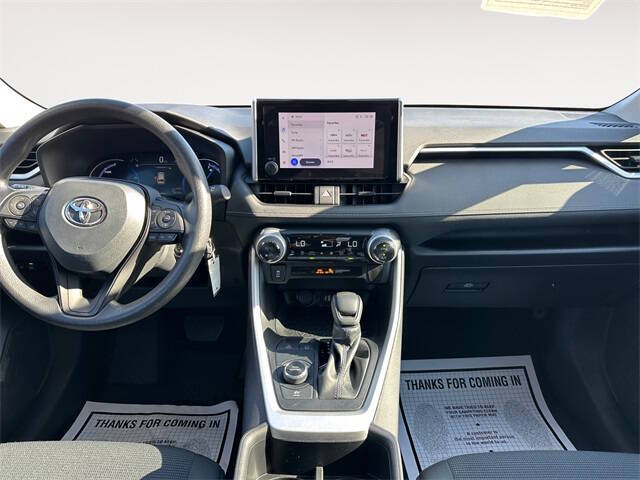 2024 Toyota RAV4 Hybrid LE