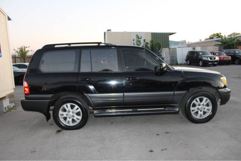 2003 Lexus LX 470 photo 7