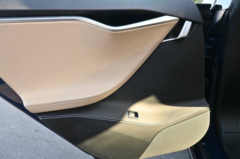 2017 Tesla Model S 75D