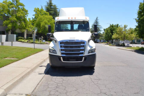 2019 Freightliner CASCADIA 126