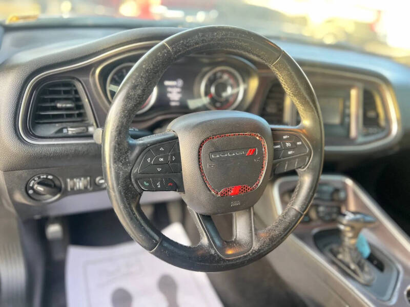 2015 Dodge Challenger SXT