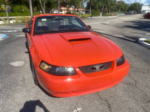 2004 Ford Mustang GT Deluxe