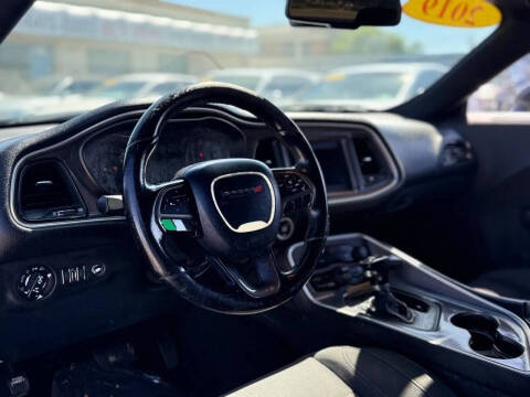 2019 Dodge Challenger SXT