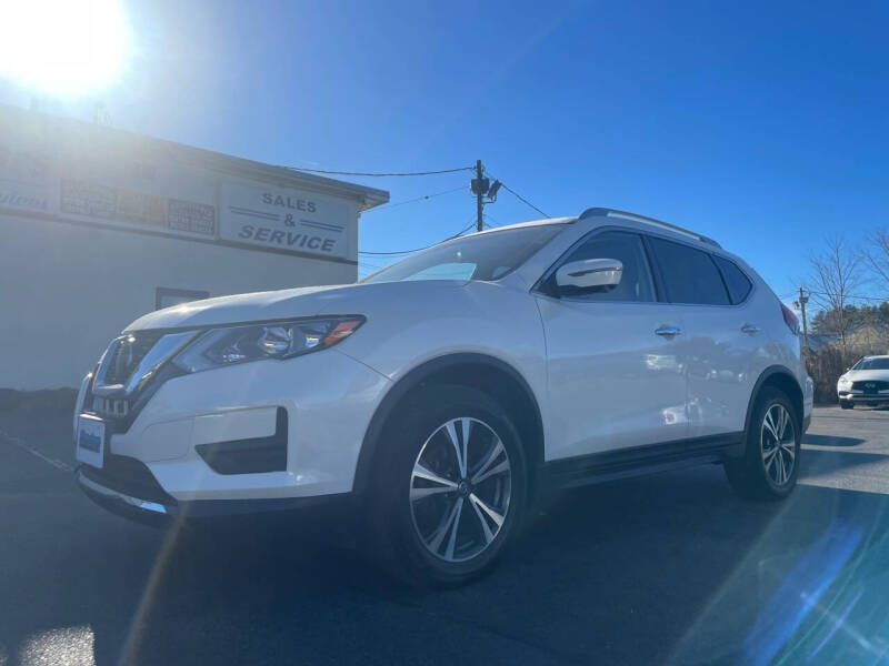 2019 Nissan Rogue SV photo 2