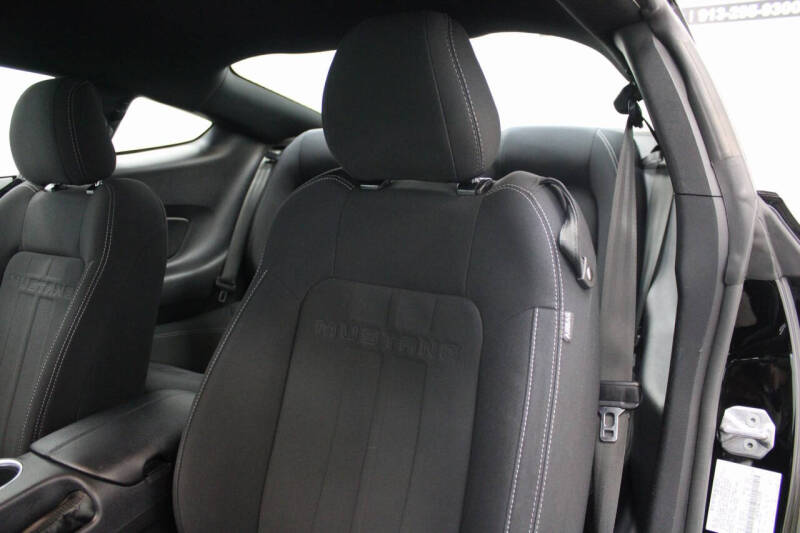 2021 Ford Mustang EcoBoost