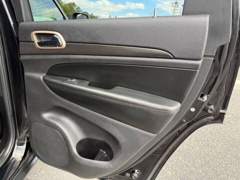 2017 Jeep Grand Cherokee Laredo