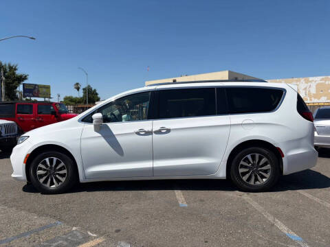2021 Chrysler Pacifica Touring L