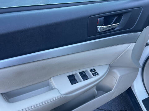 2011 Subaru Outback 2.5i Premium