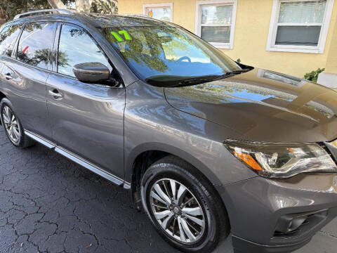 2017 Nissan Pathfinder S