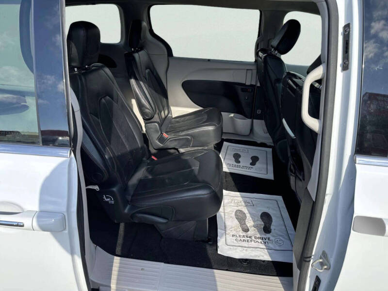 2020 Chrysler Pacifica Touring L Plus