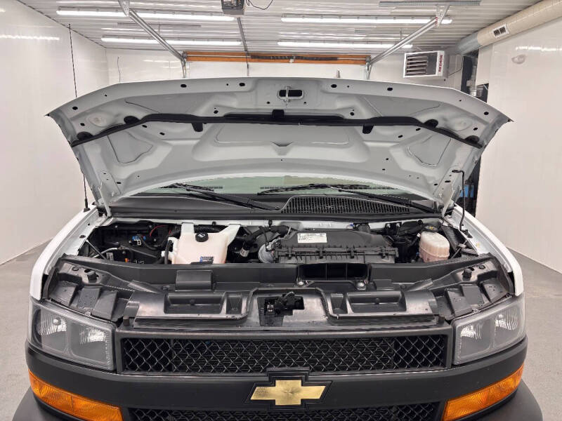 2023 Chevrolet Express 3500