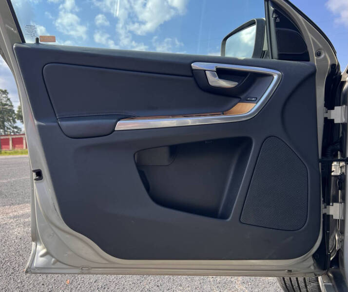 2017 Volvo XC60 T5 Inscription