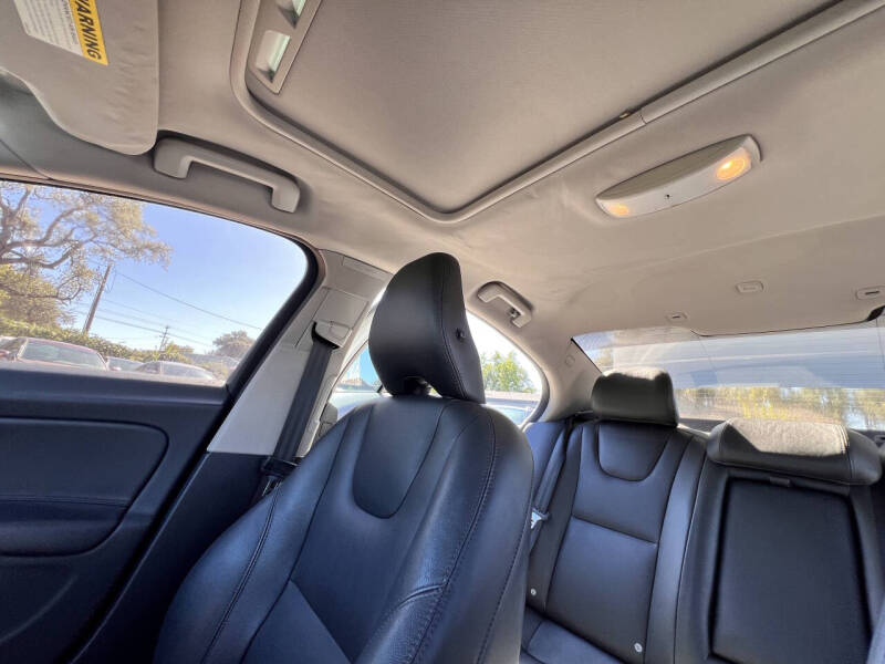 2015 Volvo S60 T5 Drive-E Premier Plus