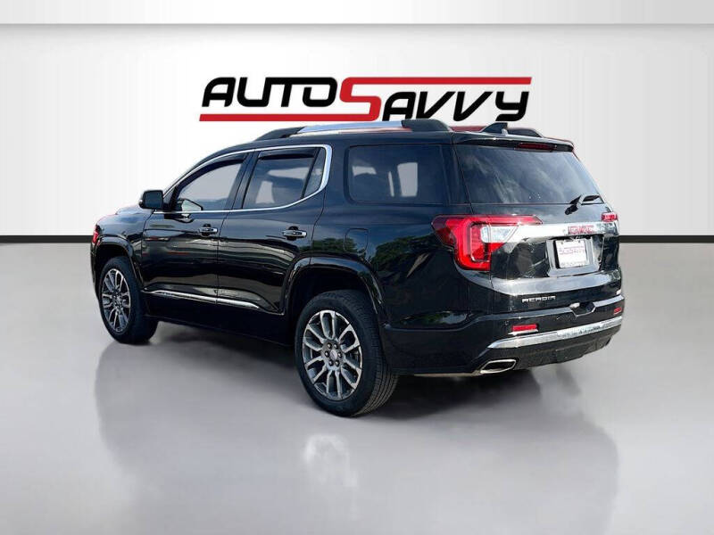 2023 GMC Acadia Denali