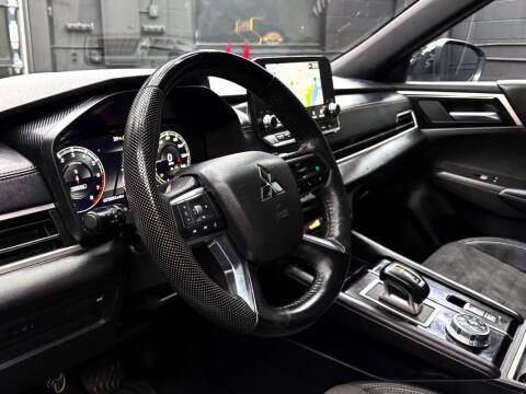 2023 Mitsubishi Outlander