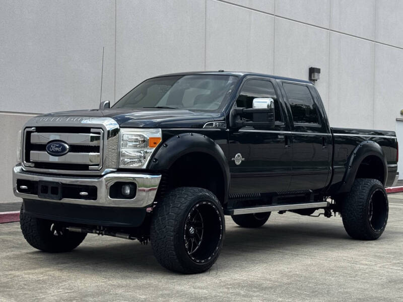 2014 Ford F-350 Super Duty Lariat's photo