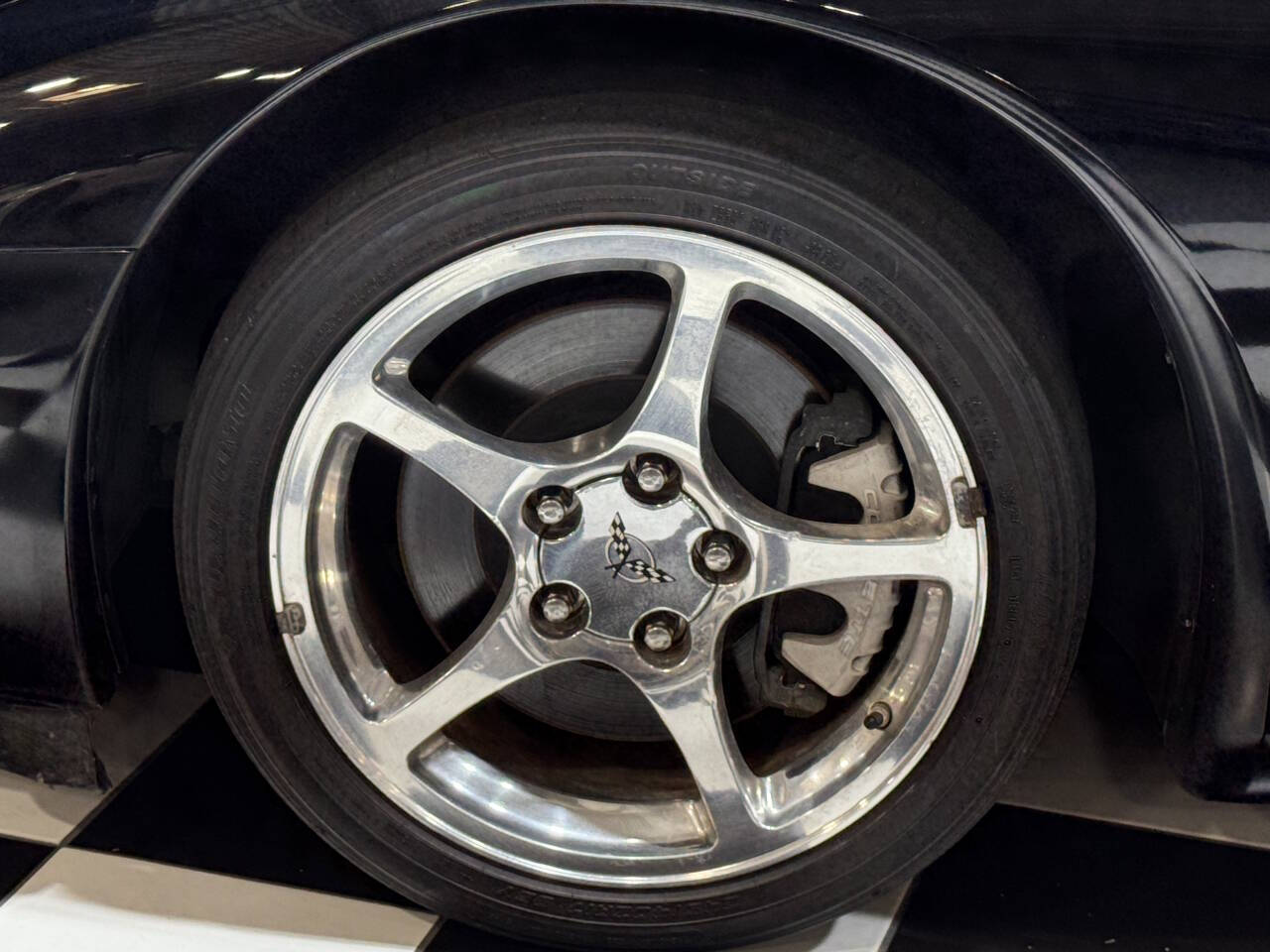 2004 Chevrolet Corvette 30