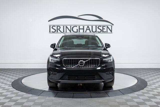 2023 Volvo XC40 B5 Plus Bright Theme