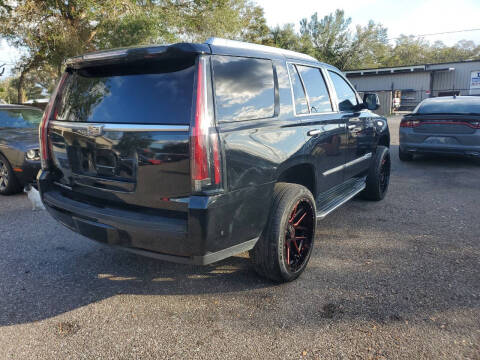 2017 Cadillac Escalade Standard