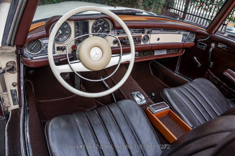 1970 Mercedes-Benz 280-Class