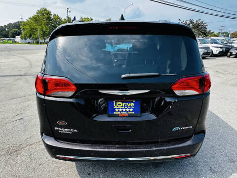 2018 Chrysler Pacifica Hybrid Limited