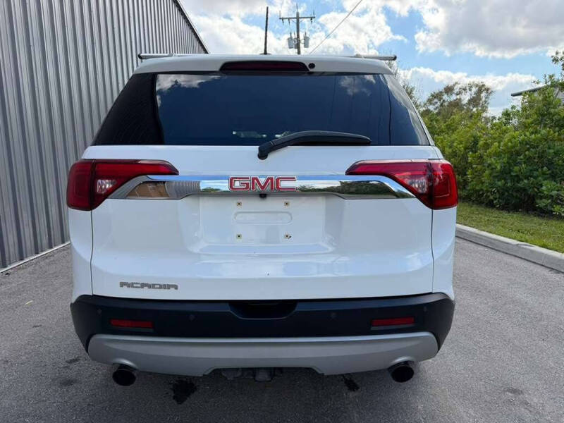 2017 GMC Acadia SLT-1