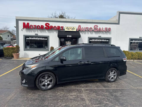 2017 Toyota Sienna SE Premium 8-Passenger