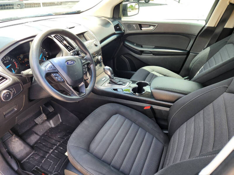 2016 Ford Edge SE - Photo 15