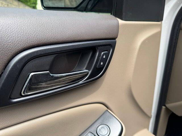 2017 GMC Yukon XL SLT